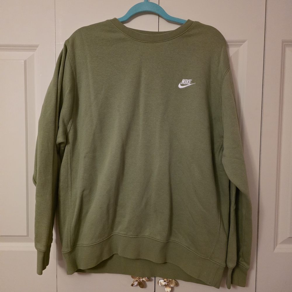 Nike Men's Green Sweater